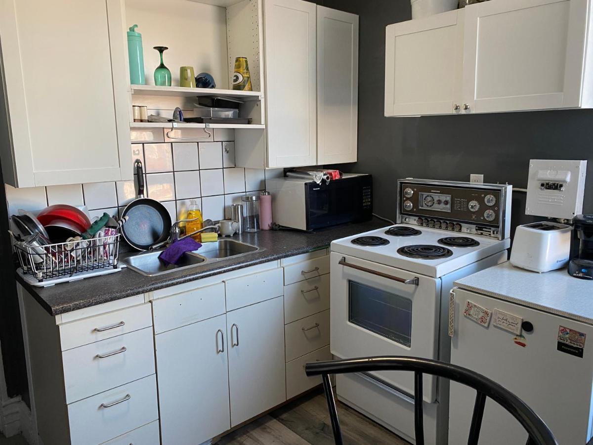 Maryland Homestay In Winnpeg Downtown Виннипег Экстерьер фото