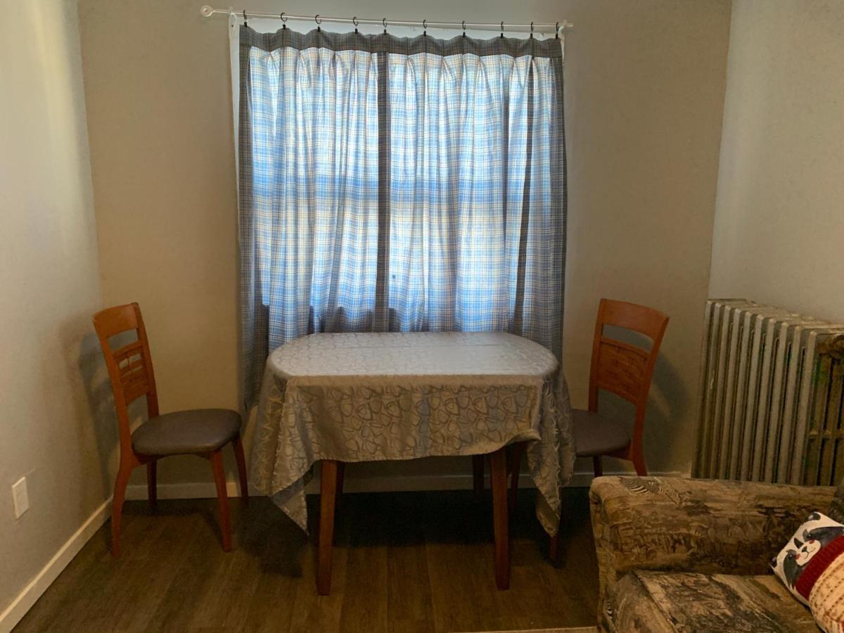 Maryland Homestay In Winnpeg Downtown Виннипег Экстерьер фото